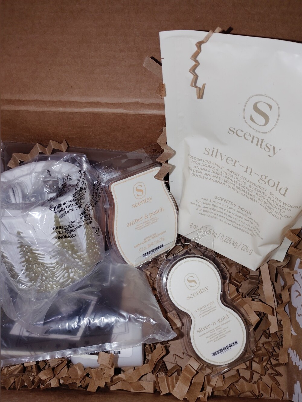 Scentsy Silver and Gold Whiff Box Collection  Scentsy Air Tabletop Diffuser 🆕
